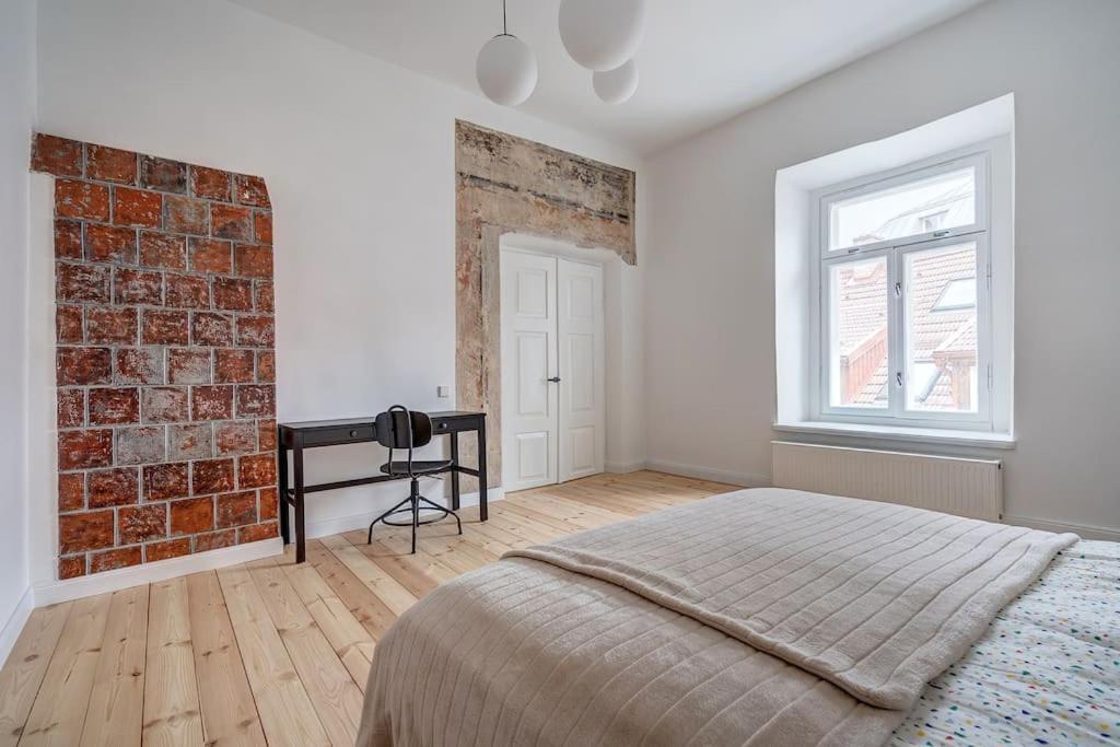 Spacious 2-Bedroom Flat In Old Town By Urban Rent Vilnius Exterior photo