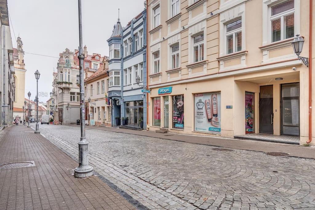 Spacious 2-Bedroom Flat In Old Town By Urban Rent Vilnius Exterior photo