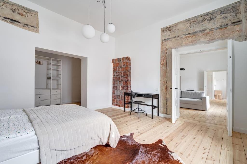 Spacious 2-Bedroom Flat In Old Town By Urban Rent Vilnius Exterior photo